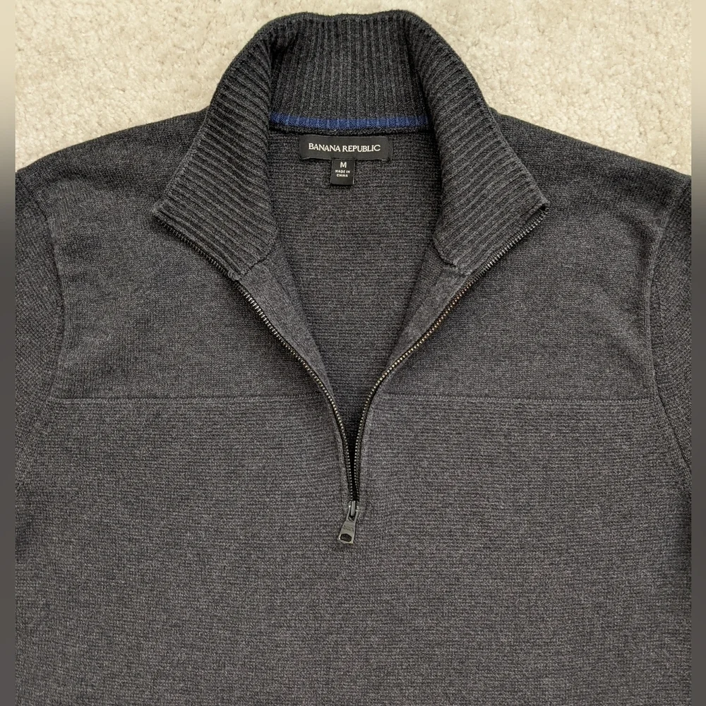 Banana Republic sweater medium